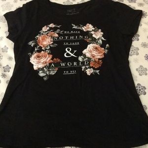 💙3/$25   Short sleeve tee